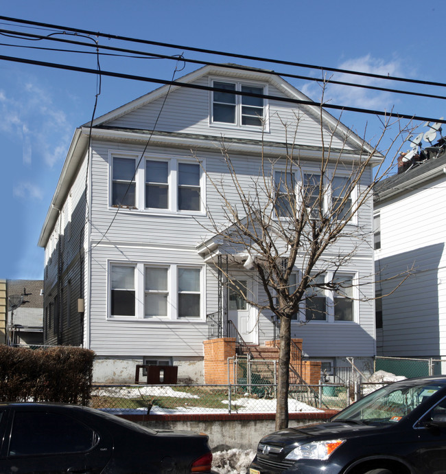 1004 Monroe Ave in Elizabeth, NJ - Building Photo - Building Photo