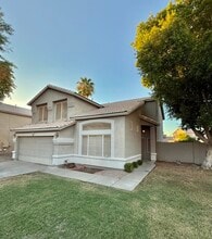 7422 E Navarro Ave in Mesa, AZ - Building Photo - Building Photo