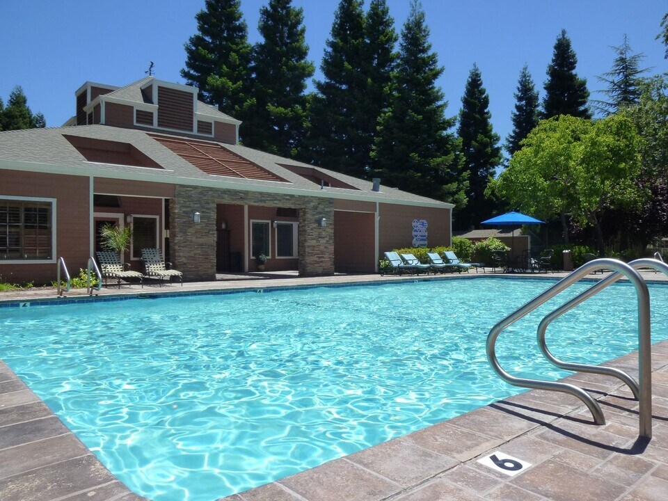 372 Eastridge Dr in San Ramon, CA - Building Photo