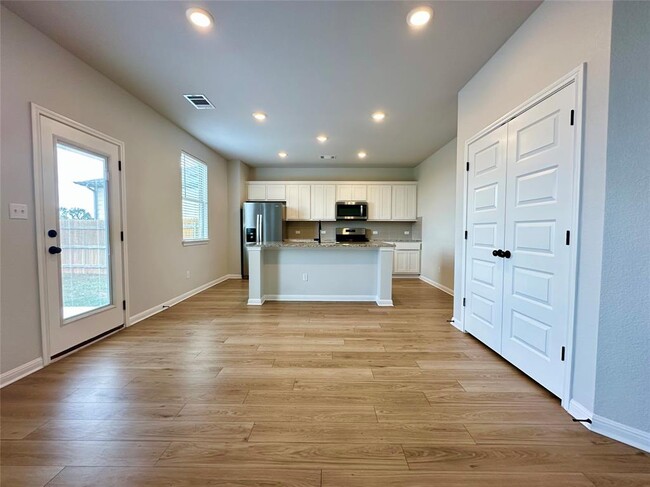 149 Gullivers Dr in Elgin, TX - Building Photo - Building Photo