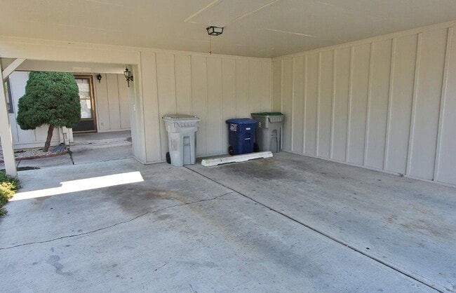 1118 S Abbey Cir in Boise, ID - Building Photo - Building Photo