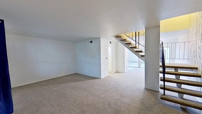 9701 Verde Mar Dr in Huntington Beach, CA - Building Photo - Building Photo