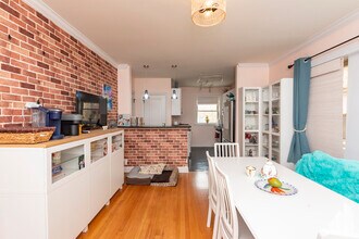 1907 W Winona St, Unit 2 in Chicago, IL - Building Photo - Building Photo