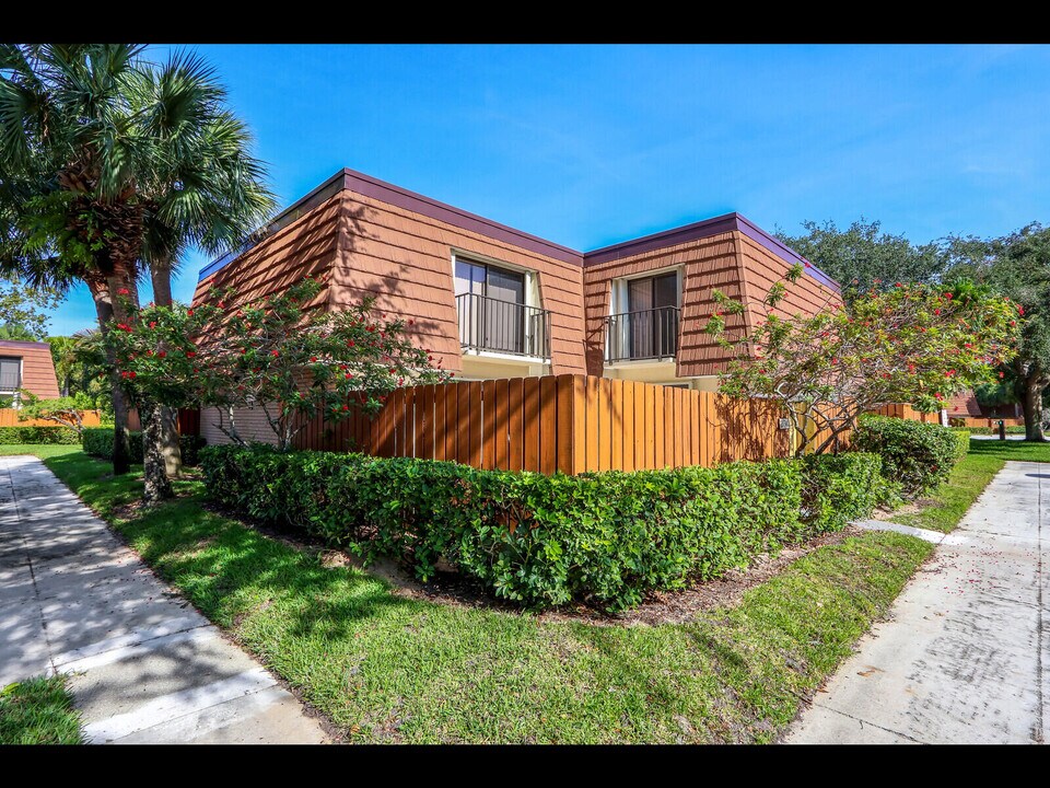 2734 27th Ct in Jupiter, FL - Building Photo