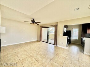 4819 S Torrey Pines Dr in Las Vegas, NV - Building Photo - Building Photo