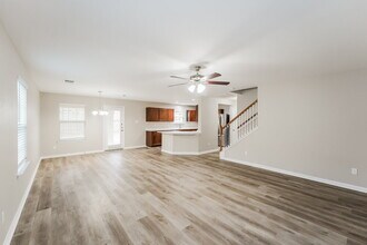 20727 Dickinson Manor Ln in Cypress, TX - Foto de edificio - Building Photo