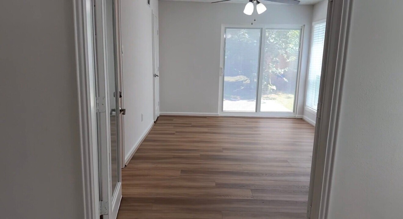 9626 Magnolia Ridge Dr in Houston, TX - Building Photo