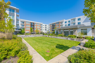 Merrill Gardens at Burien in Burien, WA - Foto de edificio - Building Photo