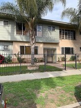 1717 W 62nd St, Unit Apt # 3 in Los Angeles, CA - Foto de edificio - Building Photo