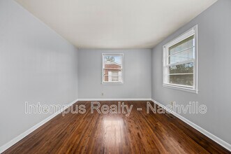 114 Old Trinity Ln in Nashville, TN - Building Photo - Building Photo