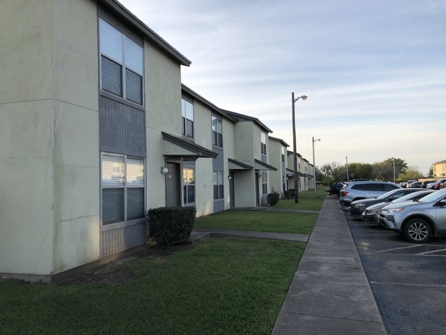 Village Apartments in Port Lavaca, TX - Building Photo - Building Photo