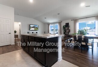 1191 Panther Lk Pkwy in Jacksonville, FL - Building Photo - Building Photo