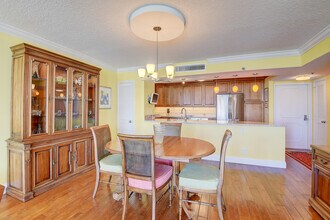 4750 S Ocean Blvd in Highland Beach, FL - Foto de edificio - Building Photo