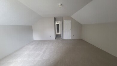 1614 Duren Fields Way in Lithonia, GA - Foto de edificio - Building Photo