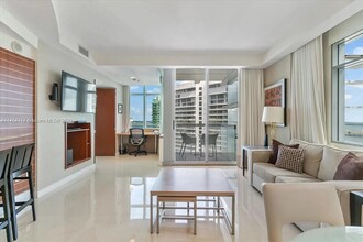 1395 Brickell Ave, Unit 2914 in Miami, FL - Building Photo - Building Photo