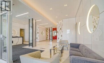 30-230 Meadowglen Pl in Toronto, ON - Building Photo - Building Photo