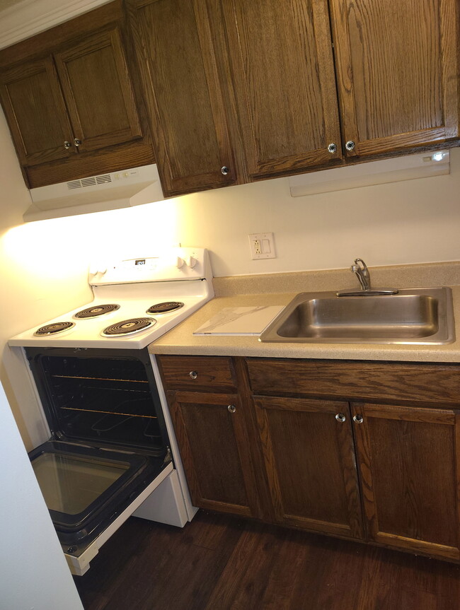1064 Southridge Ave in Wilmington, OH - Building Photo - Building Photo