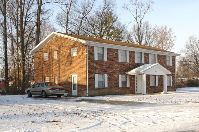 3110 Melody Acres Ln in Louisville, KY - Building Photo - Building Photo