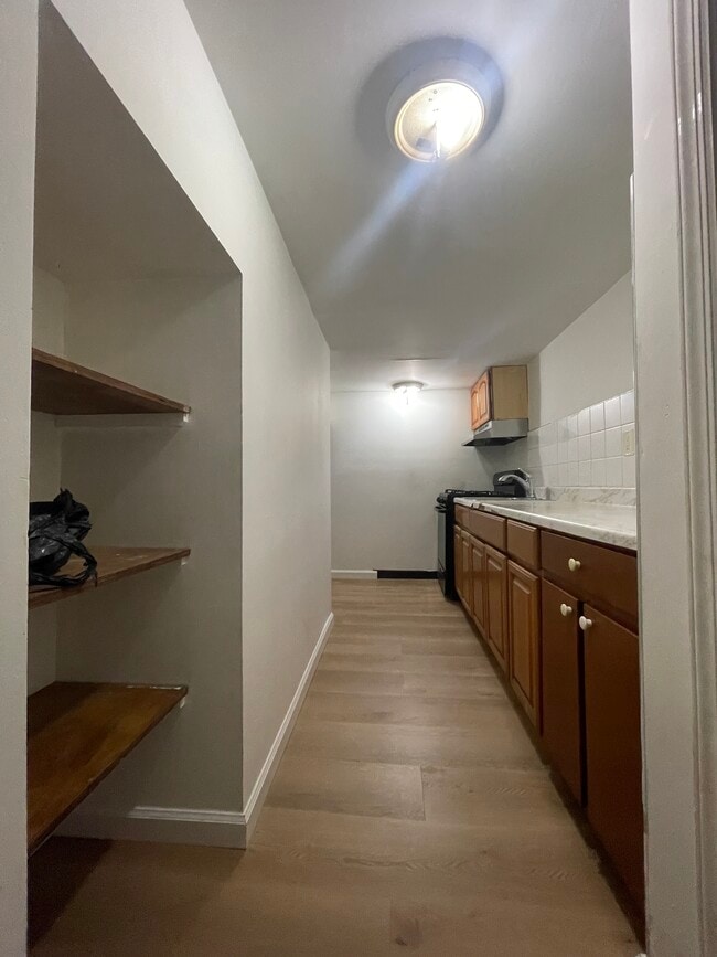 4706 104th St, Unit basement in Corona, NY - Building Photo - Building Photo