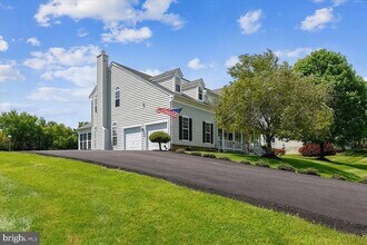 40883 Meadow Vista Pl in Lovettsville, VA - Building Photo - Building Photo