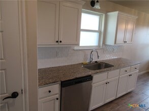 202 E Avenue H in Nolanville, TX - Building Photo - Building Photo