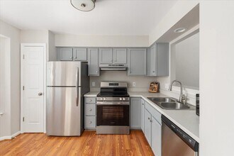 113 Frazer Dr in Purcellville, VA - Building Photo - Building Photo