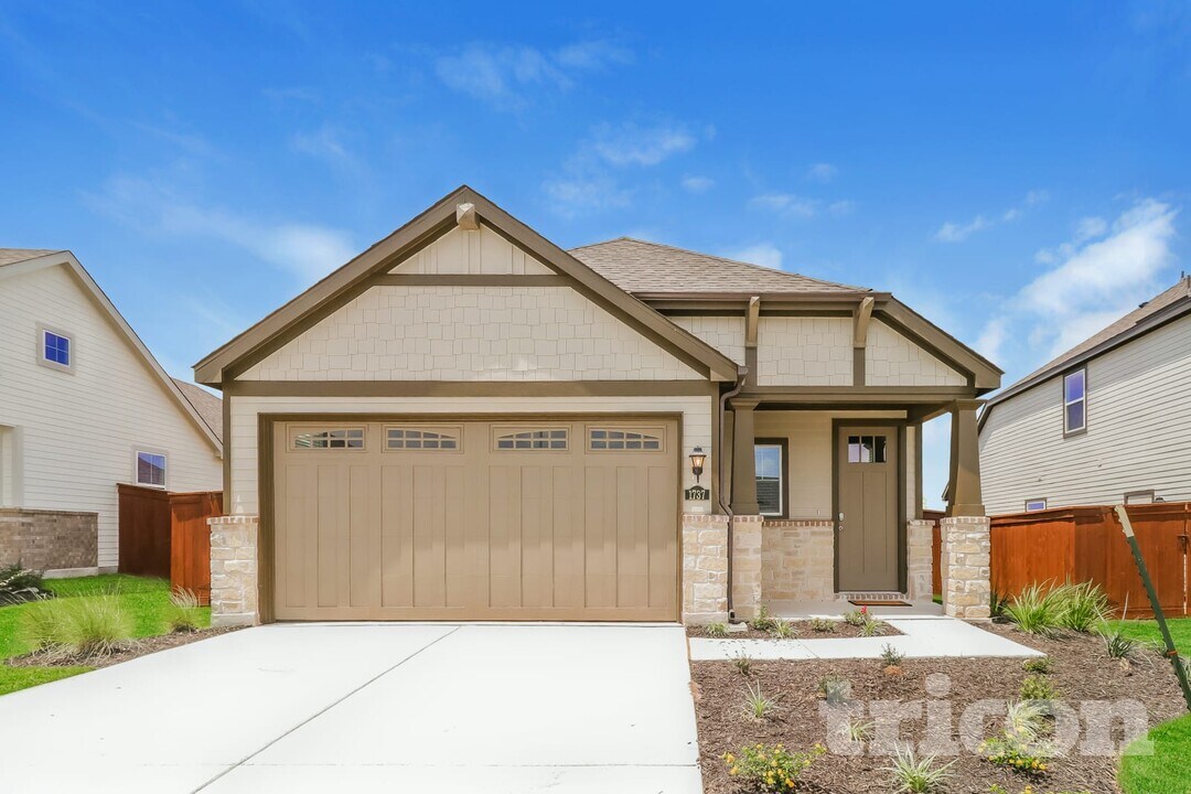 1737 Mexican Heather Dr in Leander, TX - Building Photo