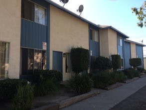 Terrace Apartments in Oxnard, CA - Foto de edificio - Building Photo