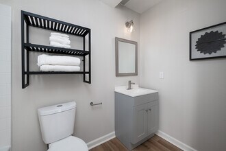 1528 E Devine St in Tyler, TX - Building Photo - Building Photo