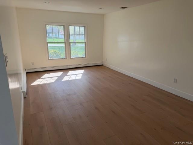 6 Hillview Ct in Commack, NY - Building Photo - Building Photo