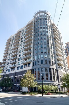 421 W Huron St in Chicago, IL - Building Photo