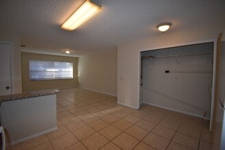 1585 N C in Lake Panasoffkee, FL - Building Photo - Building Photo