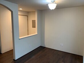 7453 Newcastle Golf Club Rd in Newcastle, WA - Building Photo - Building Photo