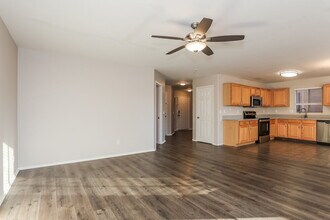 13023 W Lawrence Rd in Glendale, AZ - Building Photo - Building Photo