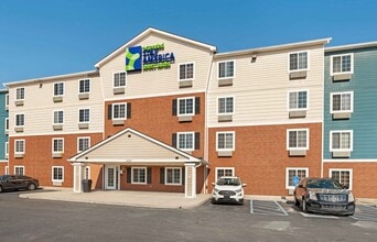 Furnished Studio-Cincinnati - Sharonville in Cincinnati, OH - Building Photo - Building Photo