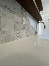 569 Jersey Ave in Jersey City, NJ - Building Photo - Building Photo
