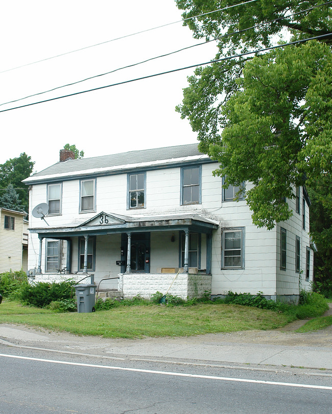 36 River St in Hudson Falls, NY - Foto de edificio - Building Photo