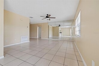 7906 George Washington Ln in Tampa, FL - Building Photo - Building Photo