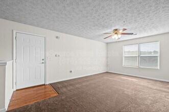 5304 Fairington Club Dr in Stonecrest, GA - Building Photo - Building Photo