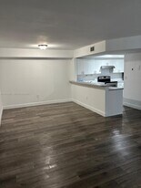 8670 SW 212th St in Cutler Bay, FL - Building Photo