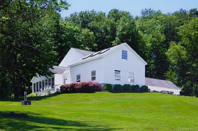 492 Mooney Hill Rd in Patterson, NY - Building Photo - Building Photo
