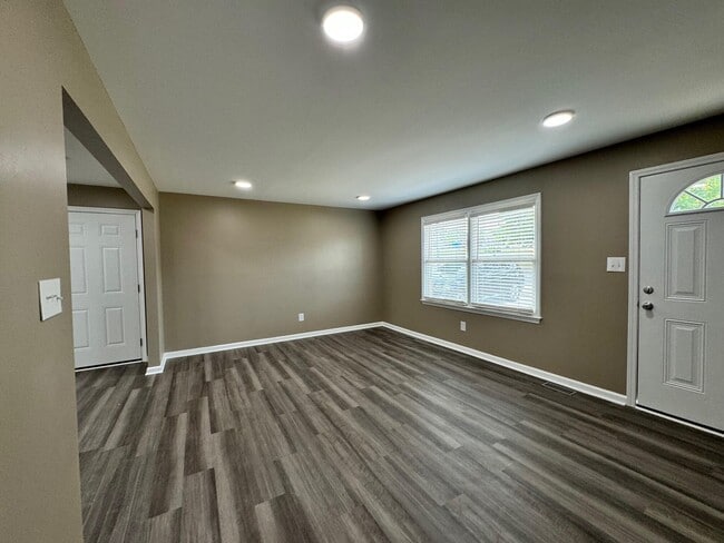 222 Beechwood Dr in Nicholasville, KY - Building Photo - Building Photo