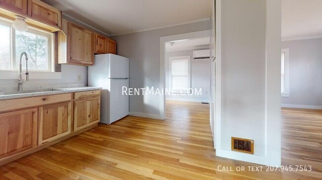 1015 May St in Veazie, ME - Building Photo - Building Photo