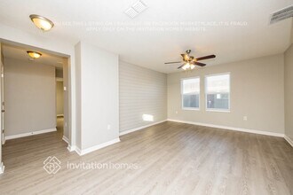 10619 Laguna Plains Dr in Riverview, FL - Foto de edificio - Building Photo