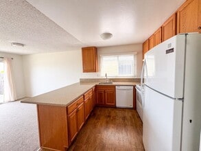 26 Camelot Ct in Daly City, CA - Building Photo - Building Photo