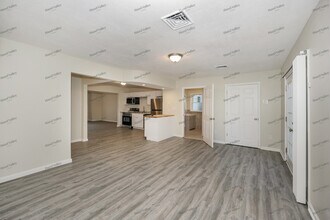 2797 Stark Dr in Willoughby Hills, OH - Building Photo - Building Photo