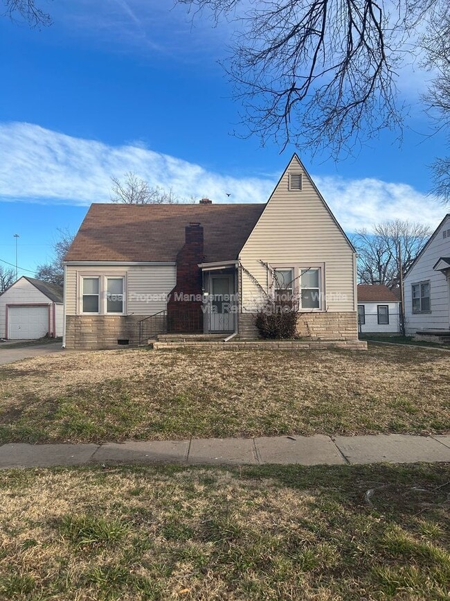 property at 714 W Dayton Ave