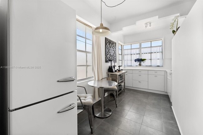 1005 Meridian Ave in Miami Beach, FL - Building Photo - Building Photo