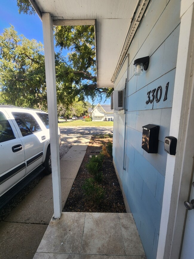 3301 Willing Ave in Fort Worth, TX - Building Photo - Building Photo