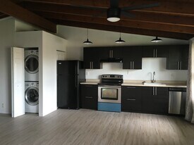 1608 Montana St in The Dalles, OR - Building Photo